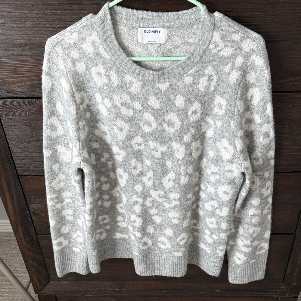 Old Navy Light Gray Animal Print Sweater